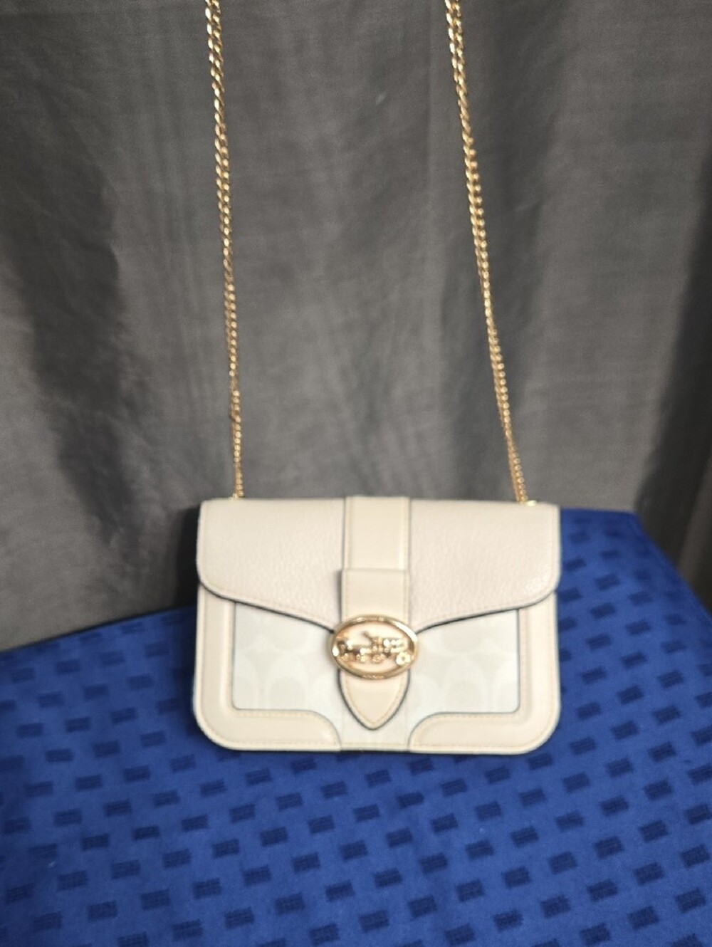 Coach Gorgie Cream Leather Crossbody with Gold Chain & Horsebit Accent - Picture 13 of 15